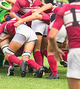 Teams break from scrum to form a maul