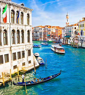 Boat trips around Venice