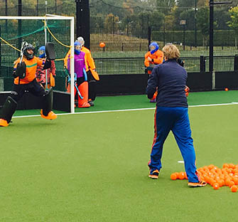 335x312_masterclass-netherlands-valkenburg-goal-keeper-training Hockey goalkeeper training in progress in Valkenburg